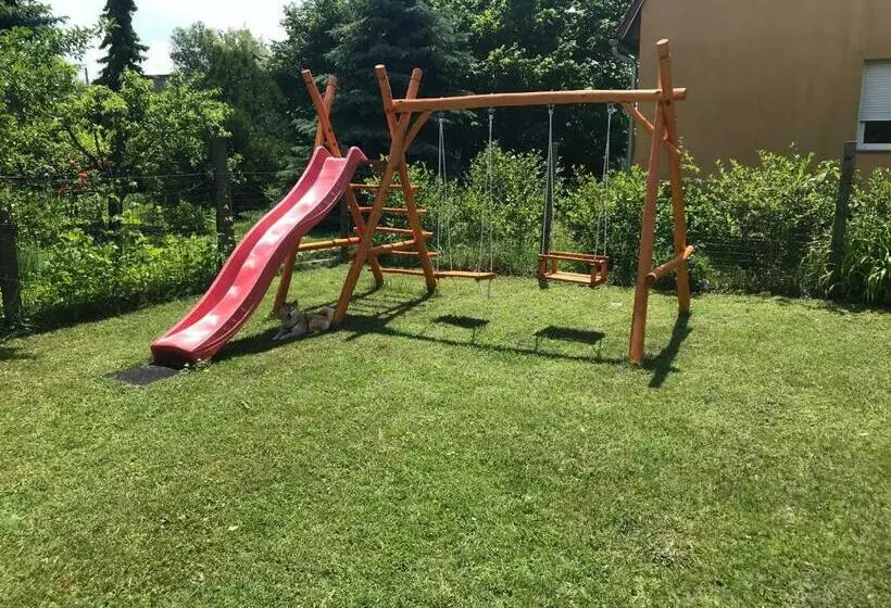 Sophie Haus, Sophie Ház