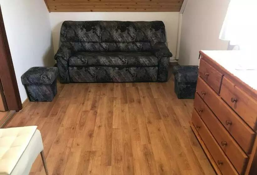 Sophie Haus, Sophie Ház