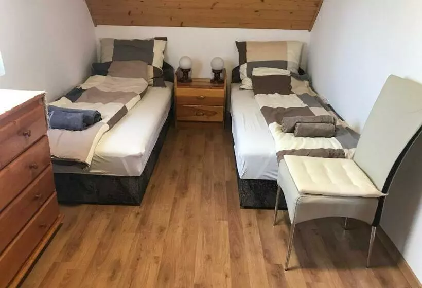 Sophie Haus, Sophie Ház