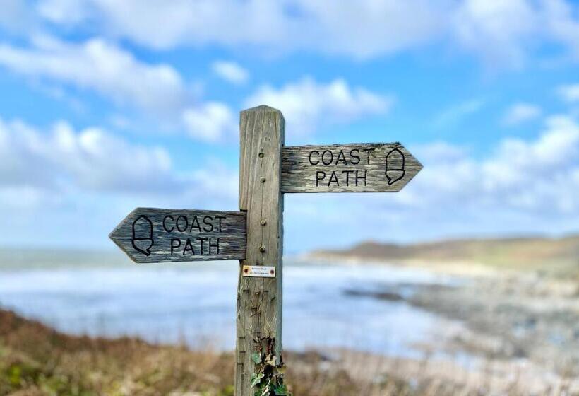 16 Woolacombe   Luxury Apartment At Byron Woolacombe, Only 4 Minute Walk To Woolacombe Beach!