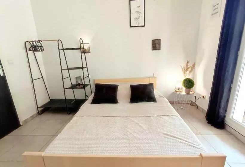 Appartement Calme Avec Jardin Privatif   3