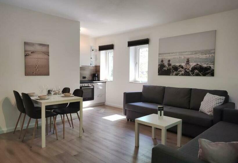 Central Apartment Flensburg