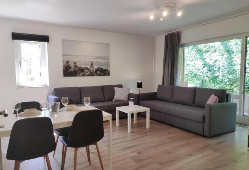 Central Apartment Flensburg