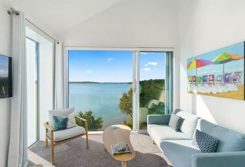 Harbour View   Westmere Holiday Apartment