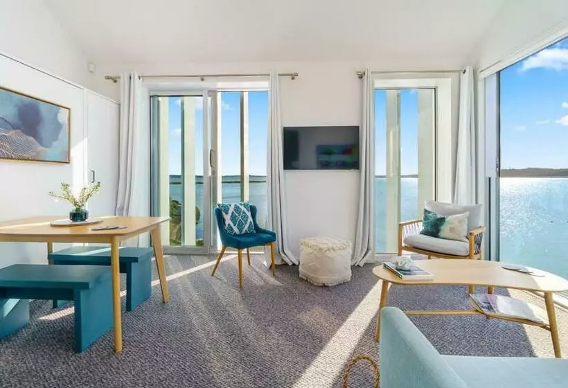 Harbour View   Westmere Holiday Apartment