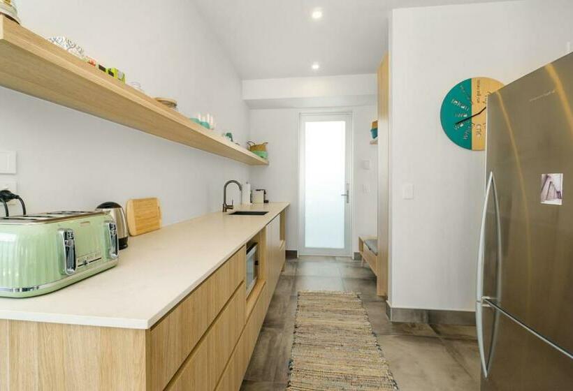 Harbour View Westmere Holiday Apartment