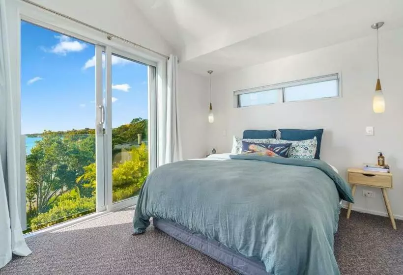 Harbour View   Westmere Holiday Apartment