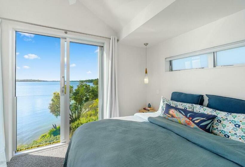 Harbour View Westmere Holiday Apartment