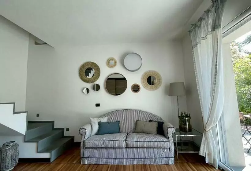 My Humble House  Appartamento In Villa Con Vista Lago