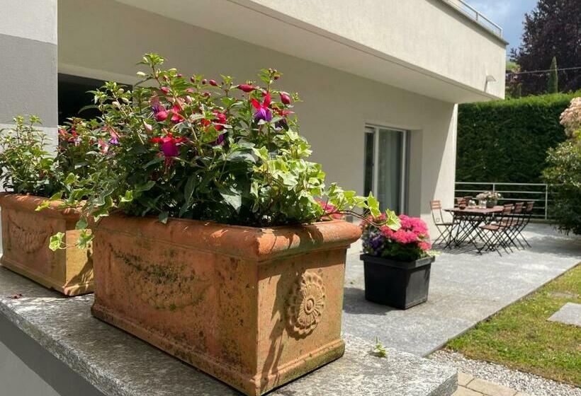 My Humble House  Appartamento In Villa Con Vista Lago