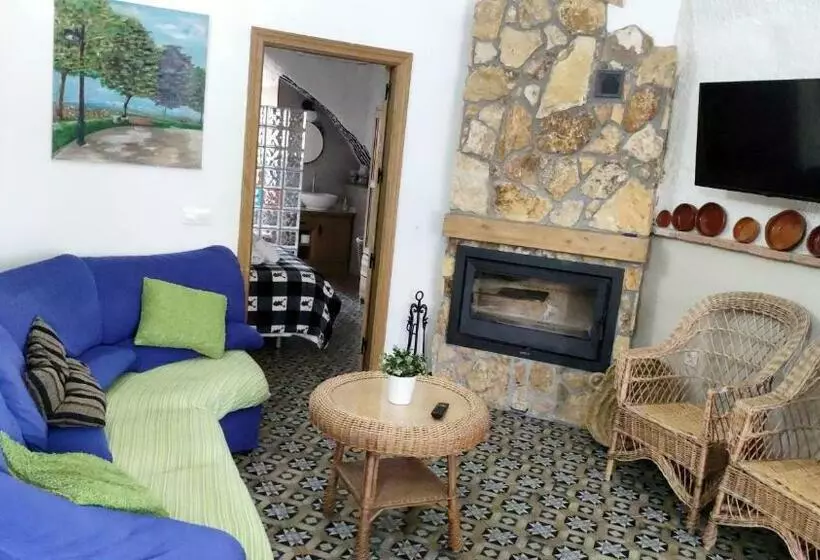 2 Bedrooms House With City View And Enclosed Garden At Purullena