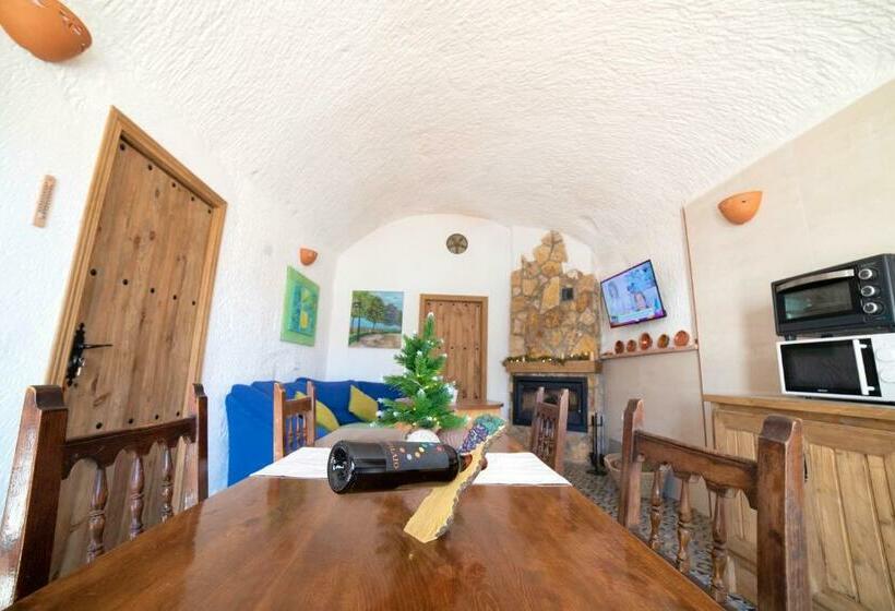 2 Bedrooms House With City View And Enclosed Garden At Purullena