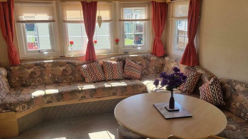 8 Berth Caravan Direct Beach Access