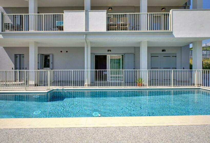 Apartmentsgarda   Residenza Monte Baldo   Garda