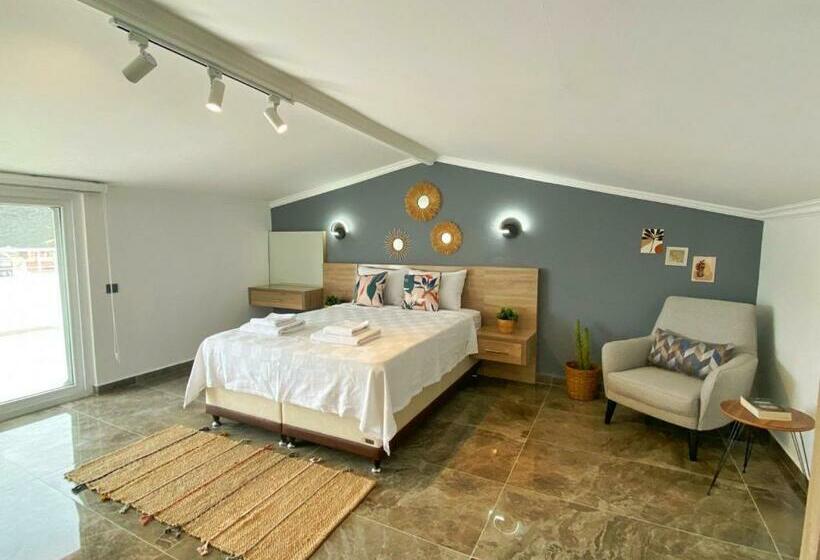 Shared Pool Flat Located 3 Min To Beach In Kalkan