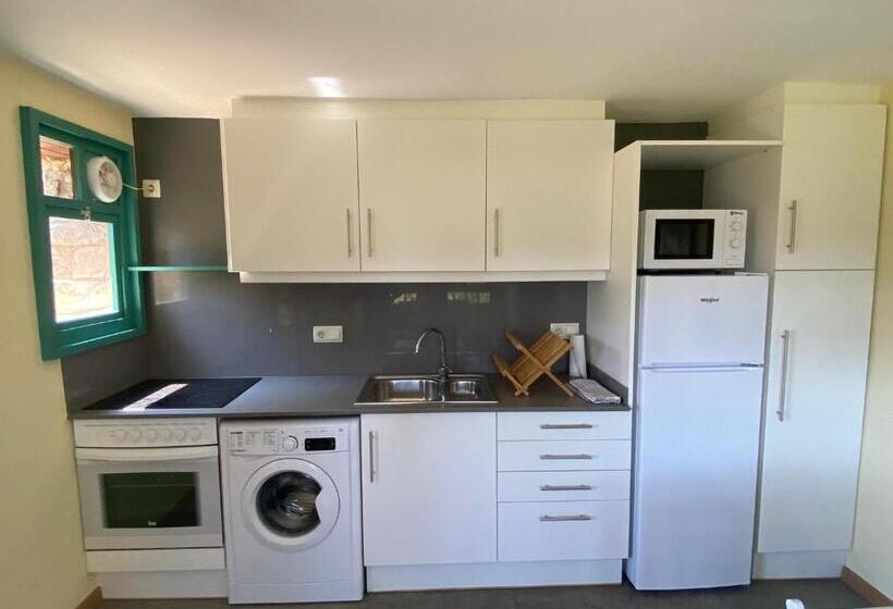 Cal Tòfones, 1er 1a. Apartament Turístic A Borredà, 08619barcelona