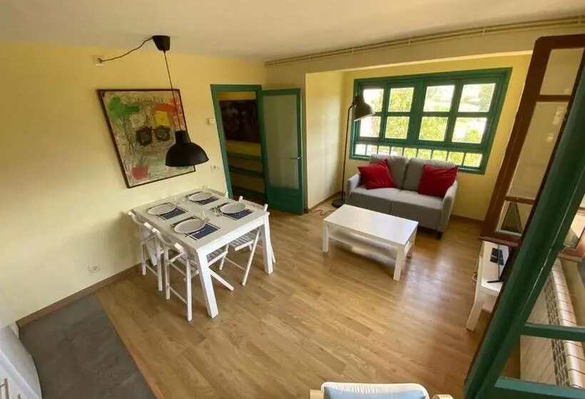 Cal Tòfones, 1er 1a. Apartament Turístic A Borredà, 08619barcelona