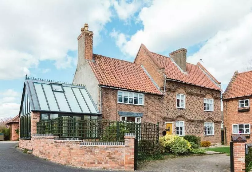 Dovecote Farmhouse