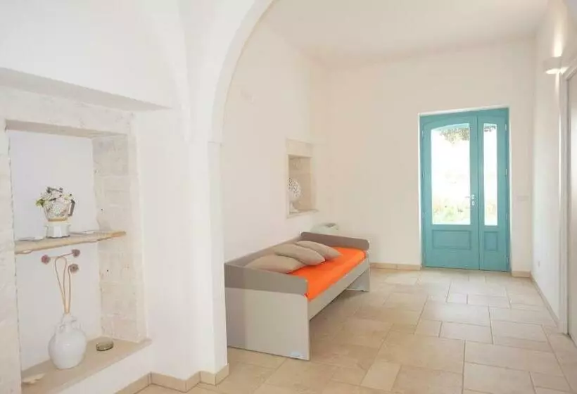 I Trulli Di Mina   Lamia Fresia