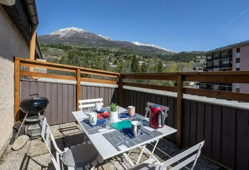 Terrasse Des Lupins