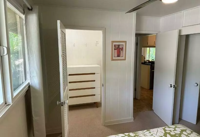 Waimea Bay Garden Bunglaow