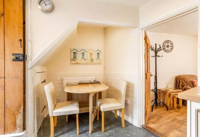 Host & Stay   West Street Cottage