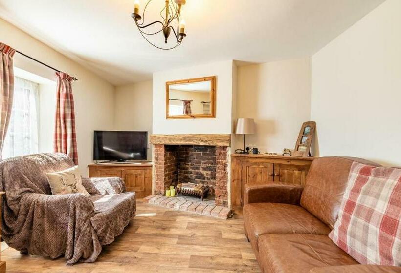 Host & Stay   West Street Cottage