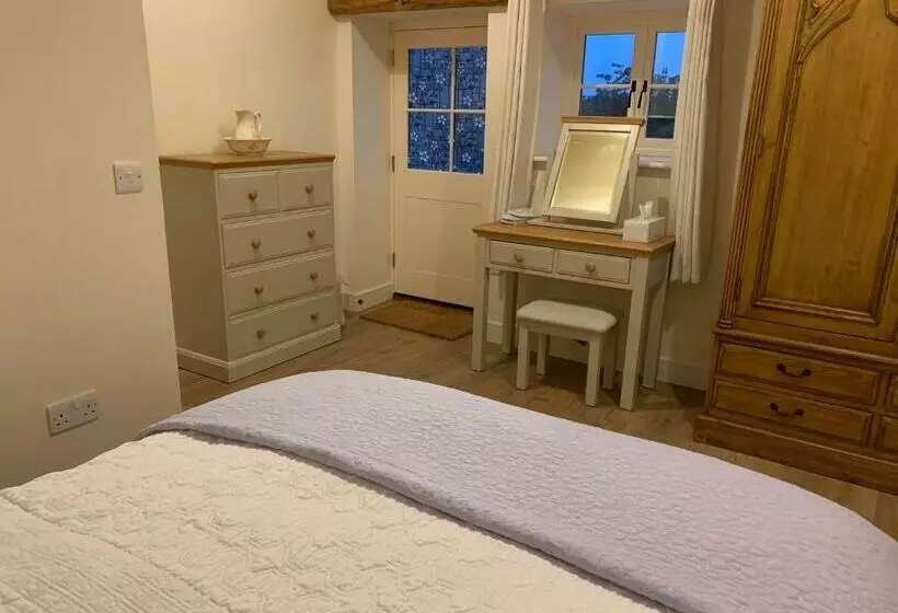 Barford Barn Holiday Cottage