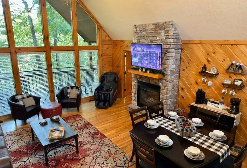 Lazy Bear Den