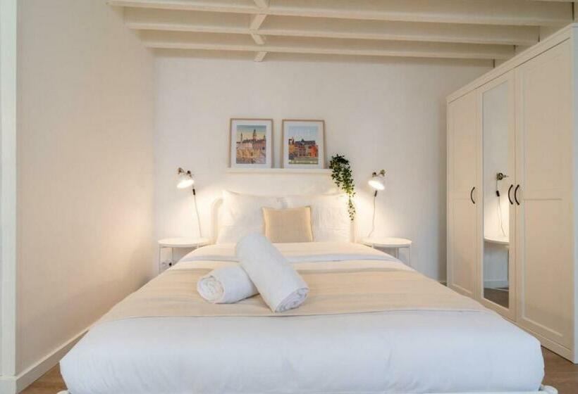 Lille Grand Place Central Studio