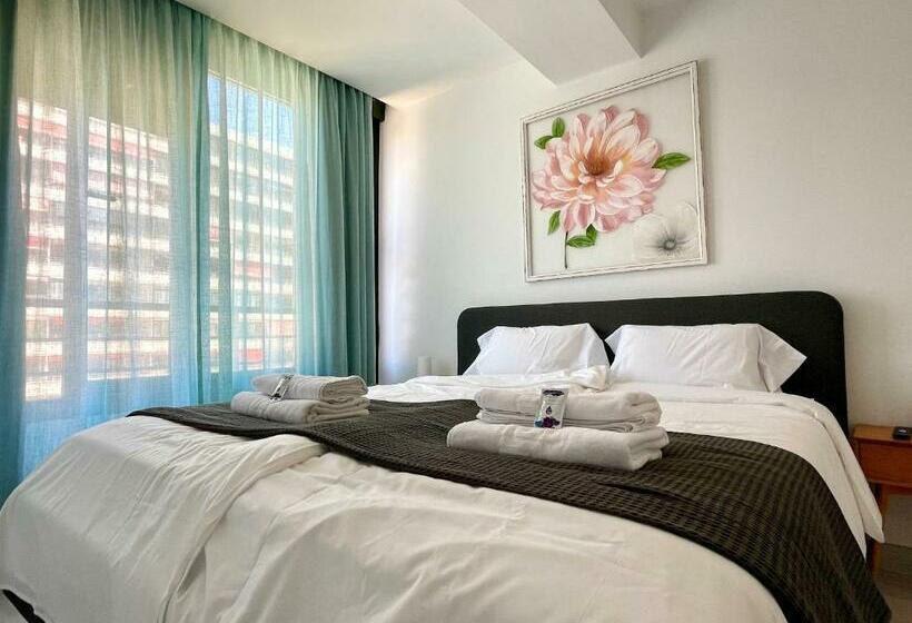 Modern Place City & Beachlife In Heart Of Torremolinos By Solrentspain