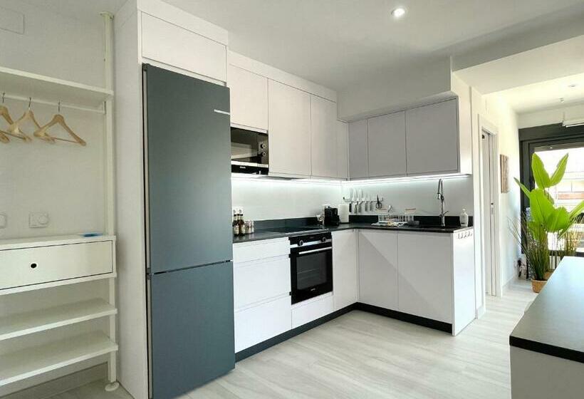 Modern Place City & Beachlife In Heart Of Torremolinos By Solrentspain