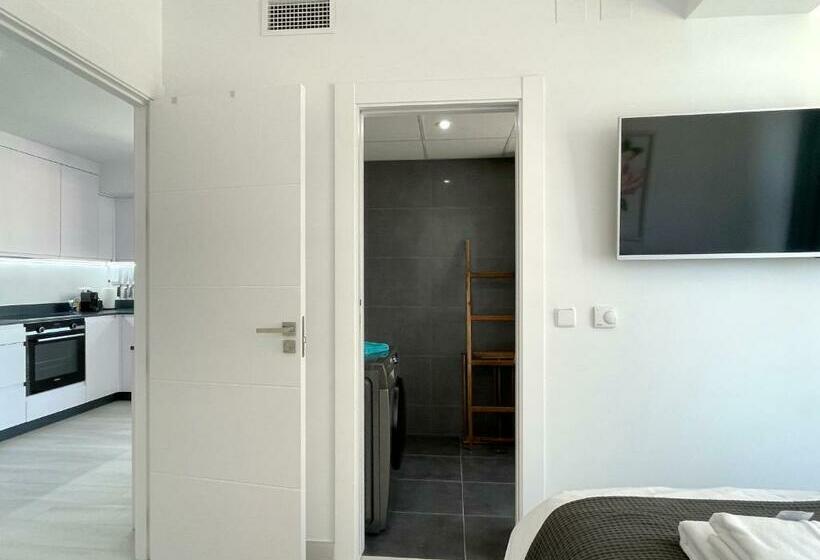 Modern Place City & Beachlife In Heart Of Torremolinos By Solrentspain