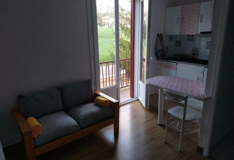 Studio Tout Confort à 300 M Des Thermes