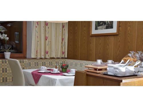 مبيت وإفطار Haus Alpengruß