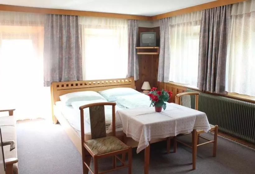 Hotelli Ferienhaus Sabine