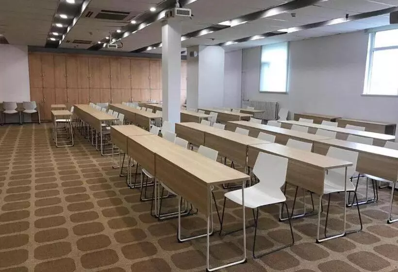 Hanting Hotel Weihai Weigao Plaza