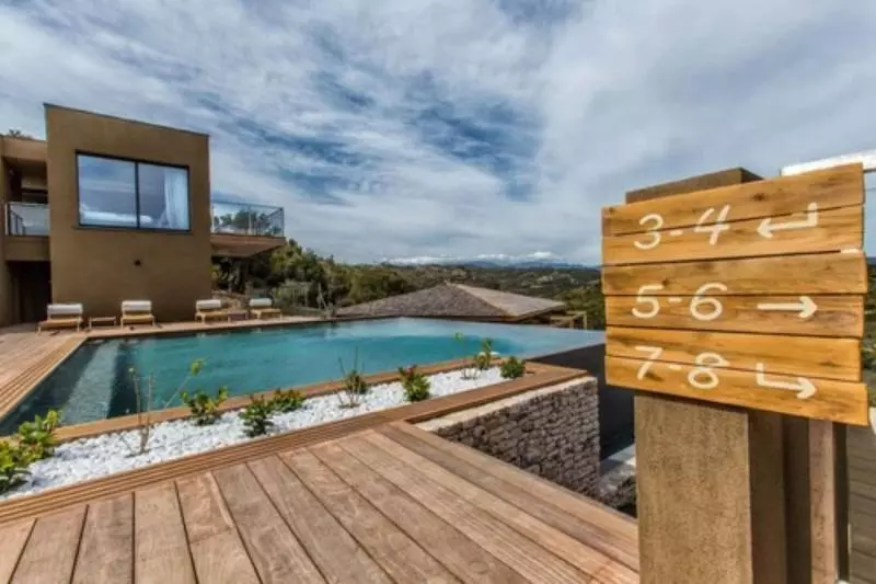 Отель Hôtel Version Maquis Santa Manza