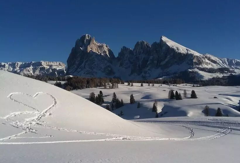 فندق Mirabell Alpine Garden Resort & Spa