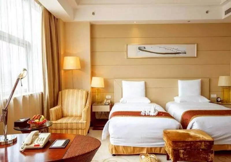 Hotel Golden Shinning New Century Grand