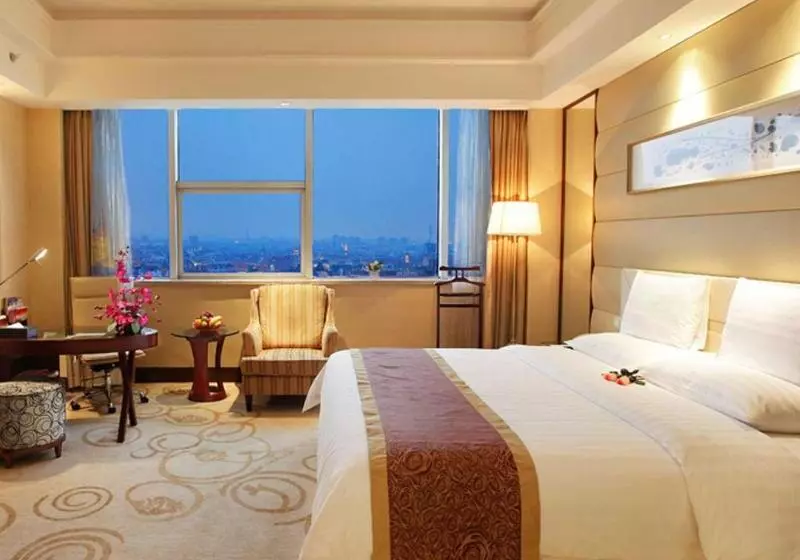 Hotel Golden Shinning New Century Grand