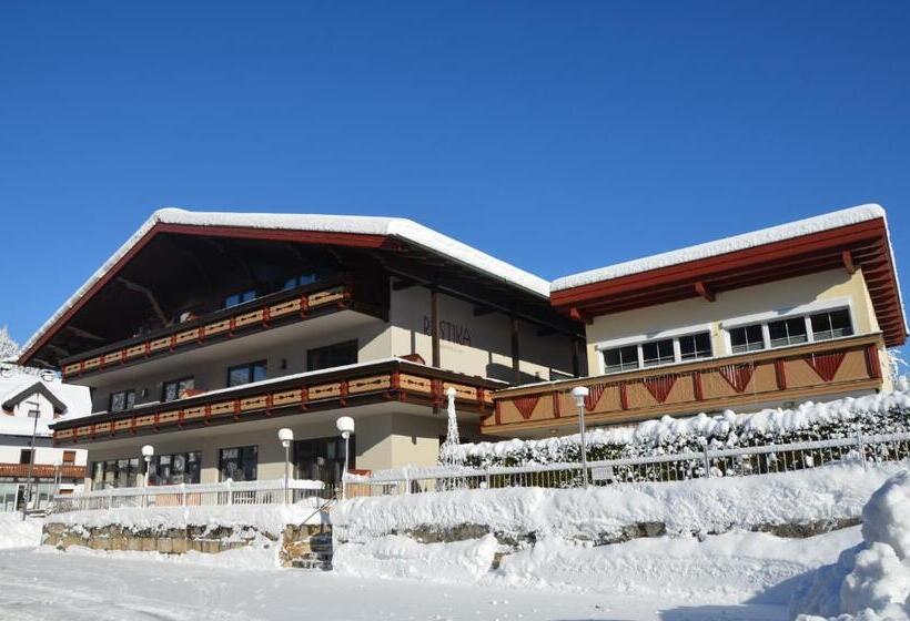 酒店 Rustika   Appartements & Spa