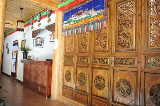 ホテル Yunnan Shangrila Tibetan Family Inn