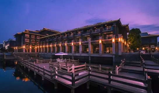 Tongquetai New Century Hotel Tongling
