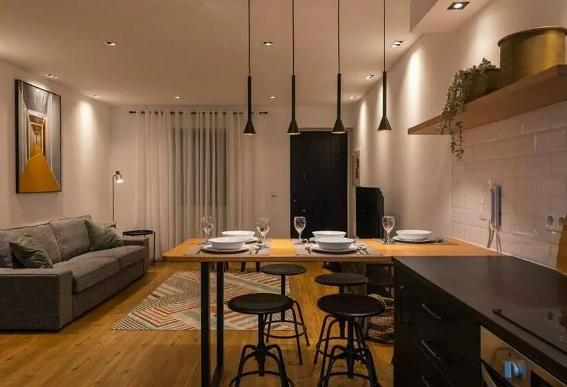 Azor Guest House 113 B