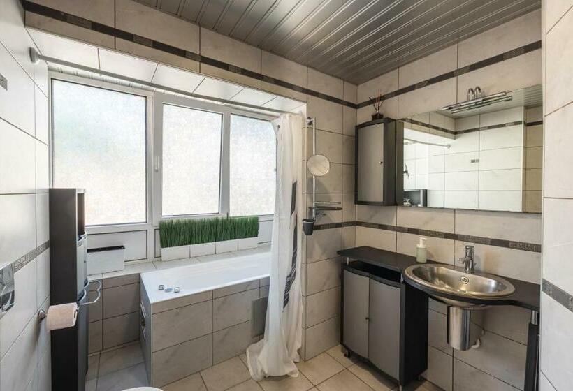 Promenade Rooftop Flat