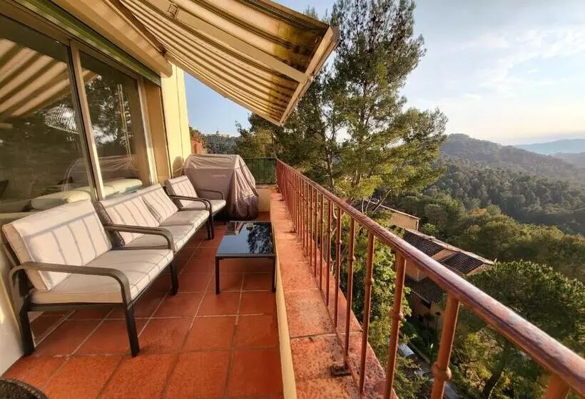 T3 Avec Magnifique Vue Montagne, 3 étoiles, Piscine Et Parking, Clim
