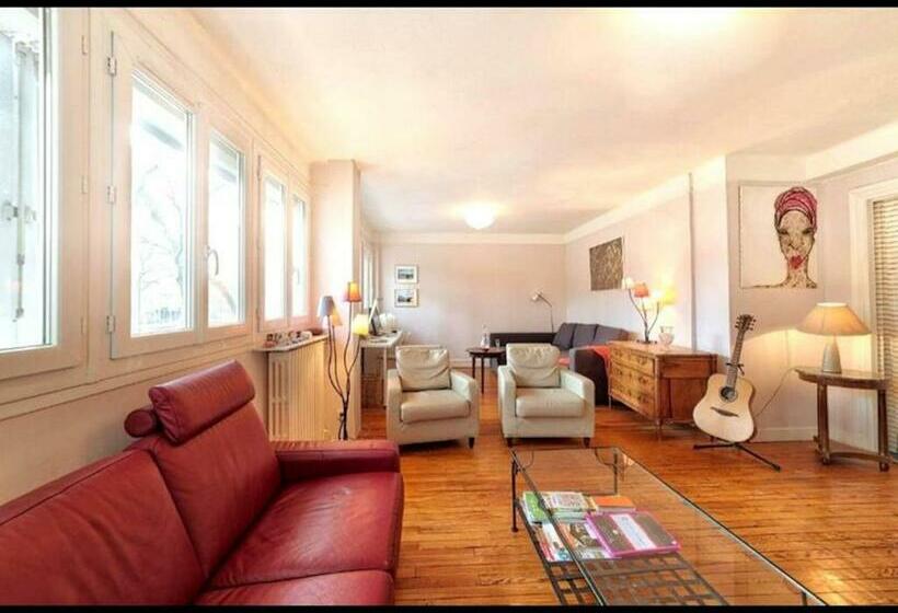 Toulouse Centre Large Apartment With Parking