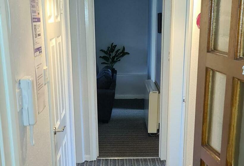 Beautiful 2 Bed Apartment In Campbeltown