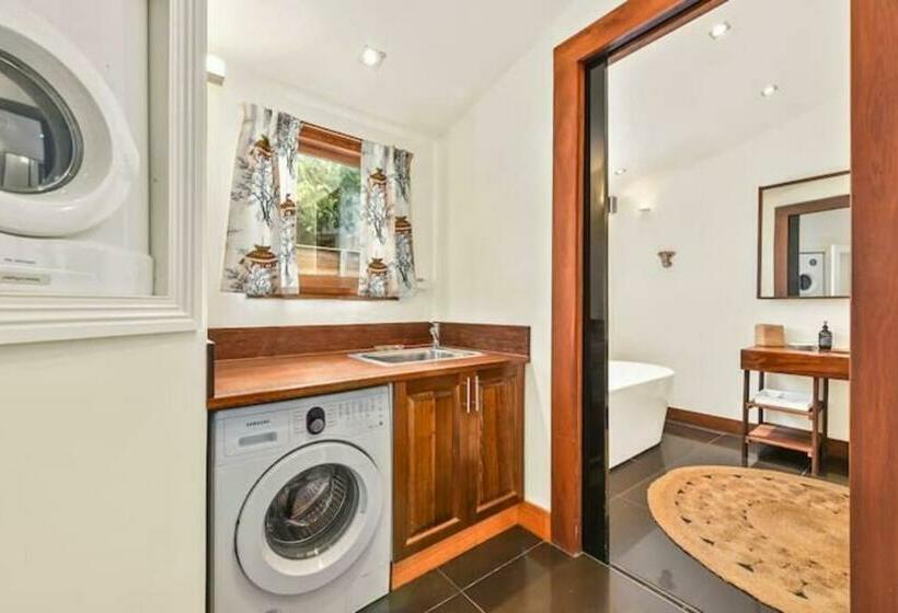 Central Historic Gem